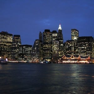 Lower-Manhattan-At-Night-Photo-by-Hu-Totya-300x300