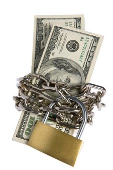 Cash on Lockdown: Bankers “Want Badly to Charge YOU Interest for Depositing YOUR Funds”