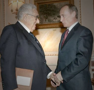 Ukraine Failed Attempt to ‘Break Russia’? Kissinger Warns U.S. “Stop Backing Kiev At All Costs”