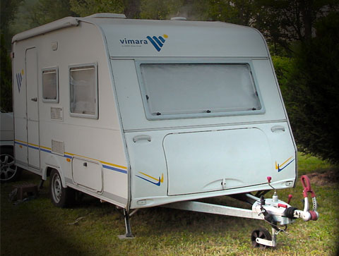 trailer-camping-on-land