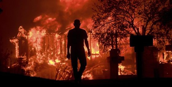 “Unprecedented Fires” Scorch 3,000 Acres In Los Angeles Area, Forcing 49,000 To Evacuate “Unprecedented Fires” Scorch 3,000 Acres In Los Angeles Area, Forcing 49,000 To Evacuate