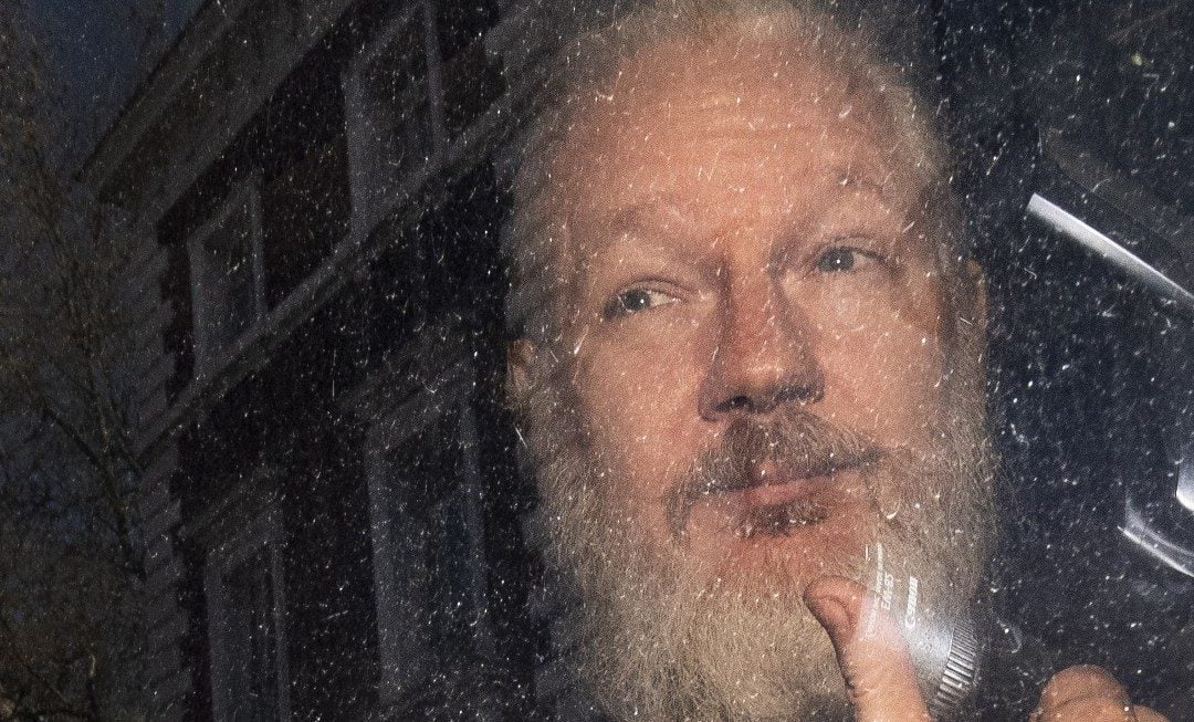 Why EVERYONE Should Be Outraged At Assange’s Arrest