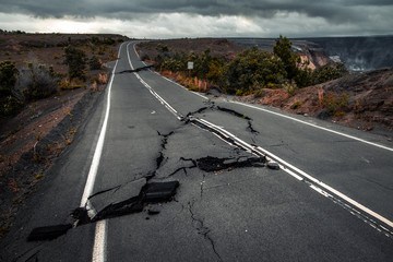 OVER 1000 EARTHQUAKES HAVE HIT PUERTO RICO, AND AUTHORITIES SAY IT IS BEING “SQUEEZED” BETWEEN TWO TECTONIC PLATES RNearthquake