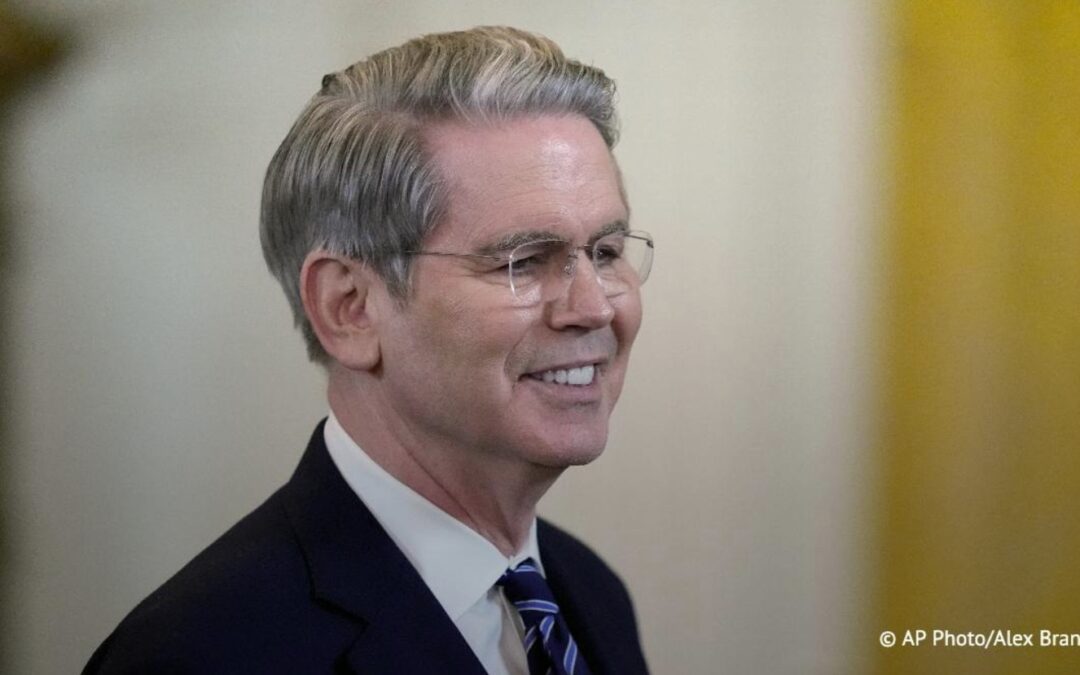 Ruling Class Members Threaten To Punch Each Other